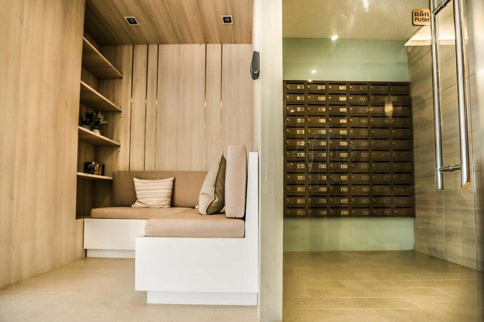 Central Place Serviced Apartment Angsila Çonburi Dış mekan fotoğraf