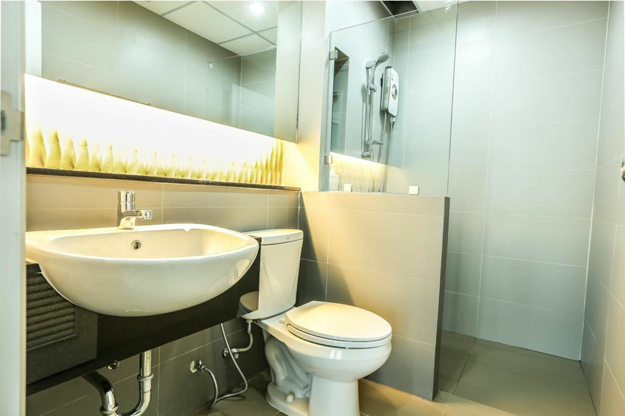 Central Place Serviced Apartment Angsila Çonburi Dış mekan fotoğraf