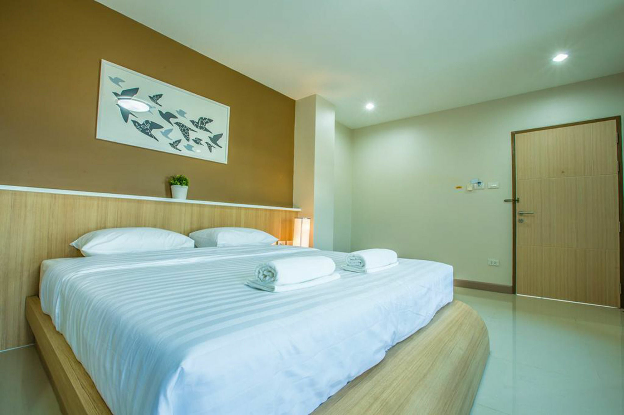 Central Place Serviced Apartment Angsila Çonburi Dış mekan fotoğraf