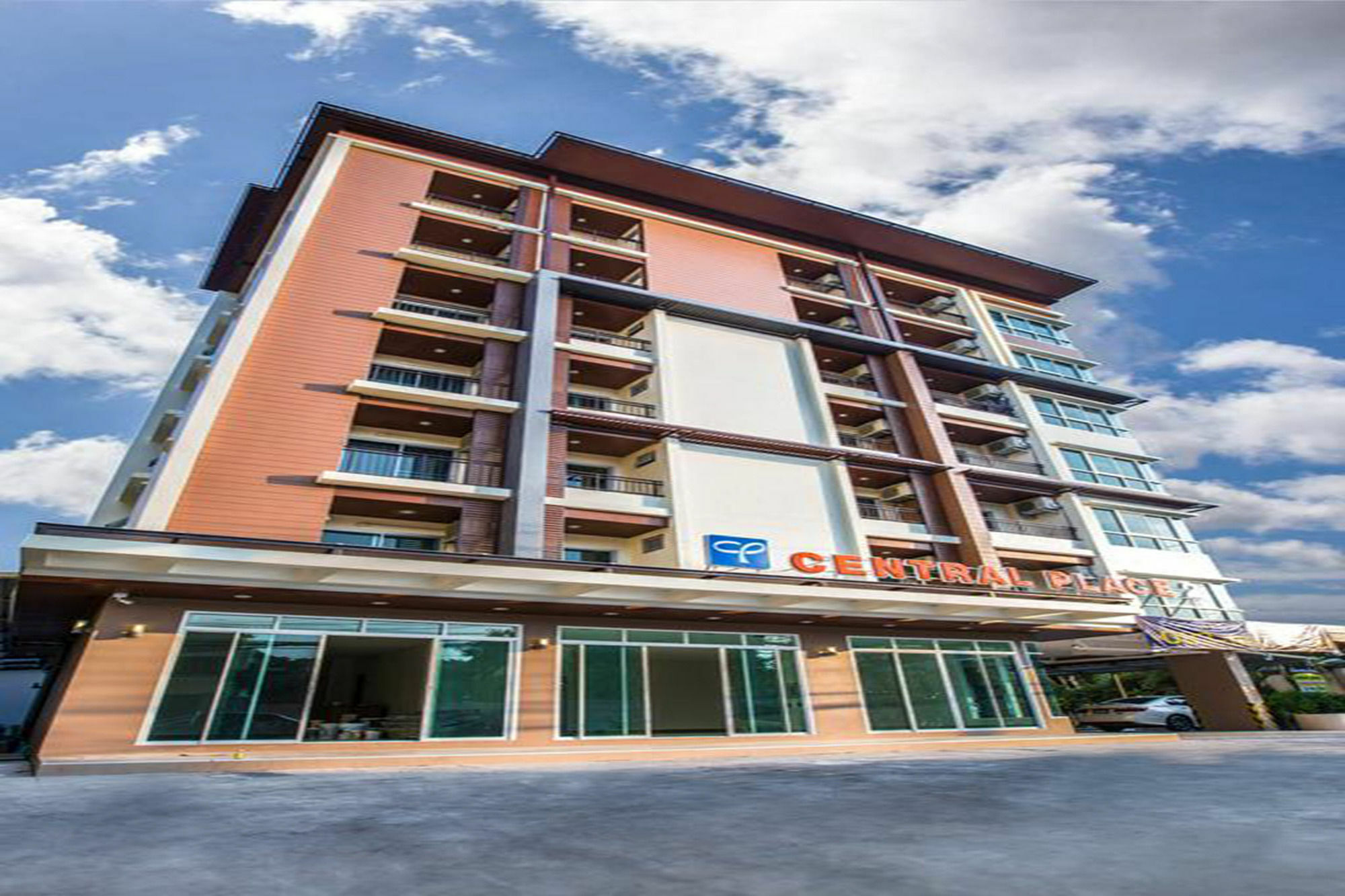 Central Place Serviced Apartment Angsila Çonburi Dış mekan fotoğraf